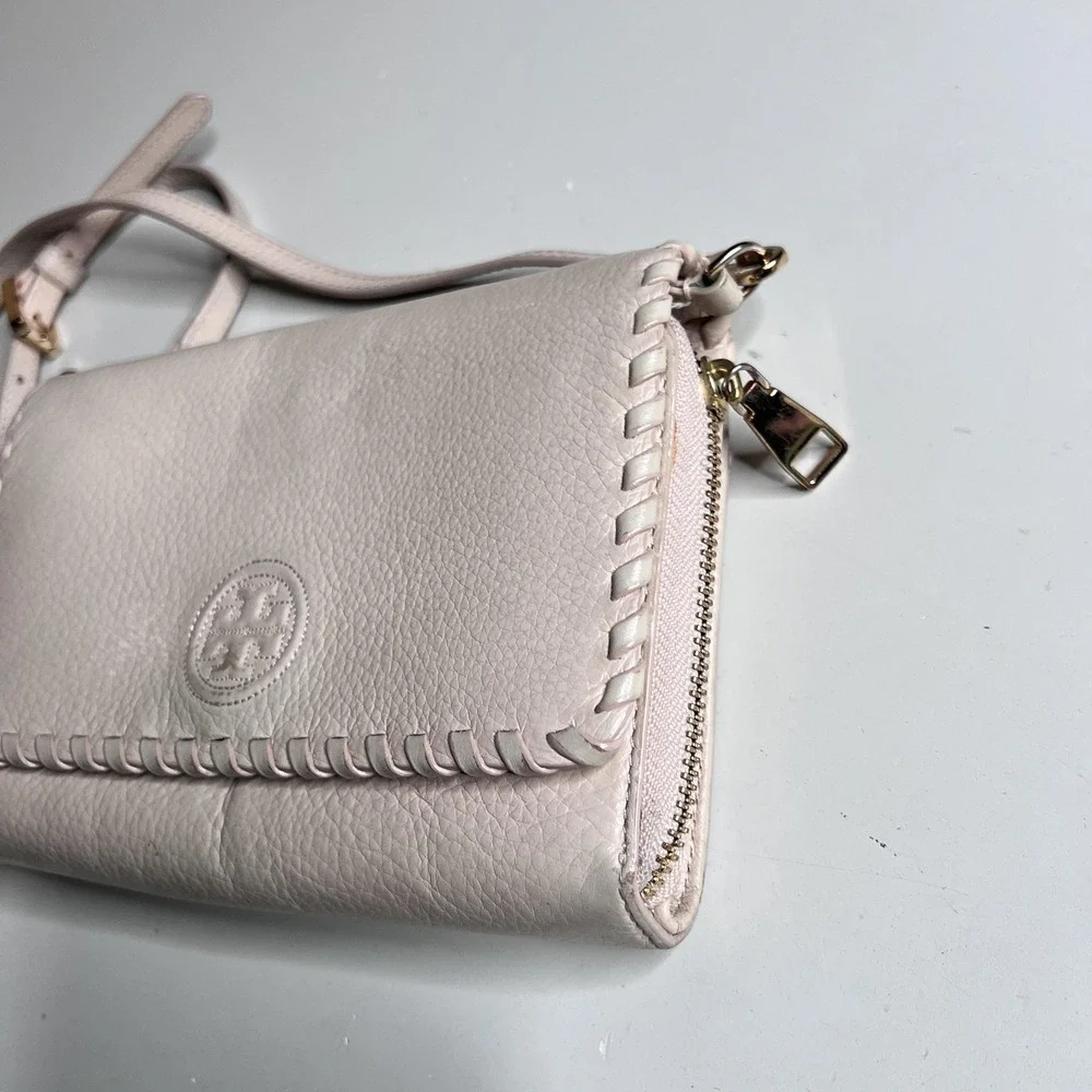 Tory Burch Crossbody Bag Womens Small Beige Leather Flap Wallet‎ Whipstitch Logo